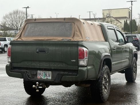 Used 2021 Toyota Tacoma TRD Off-Road w/ Technology Package image 5