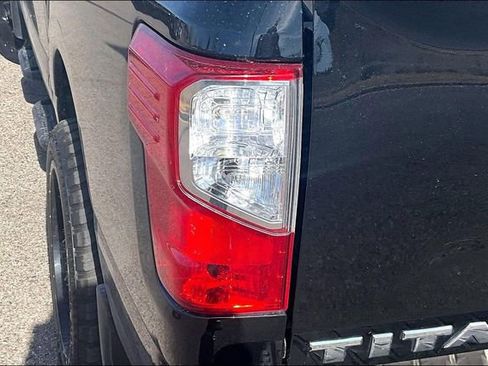 Used 2024 Nissan Titan SV w/ SV Convenience Package image 30