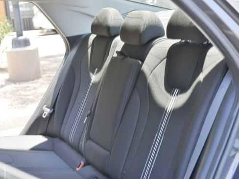 Used 2021 Hyundai Elantra SEL w/ Convenience + Premium Package image 17