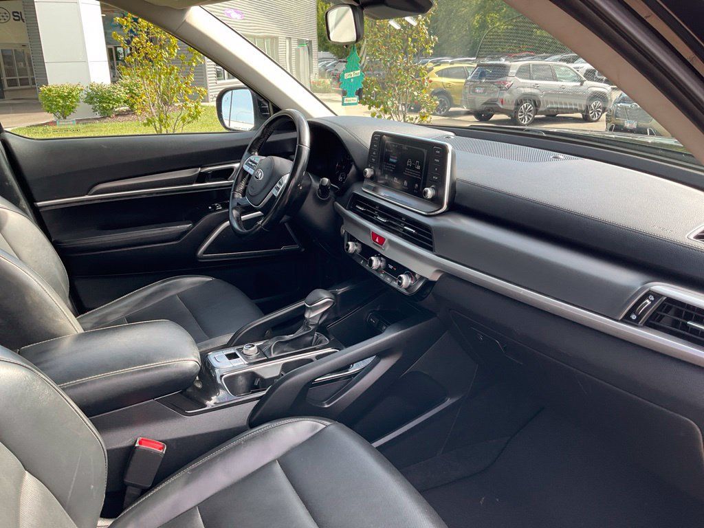 Used 2021 Kia Telluride LX AWD/4WD image 16