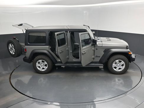 Used 2023 Jeep Wrangler Sport S image 18