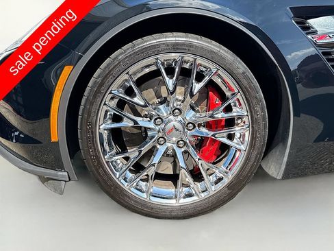 Used 2015 Chevrolet Corvette Z06 w/ 3LZ Preferred Equipment Group RWD image 30
