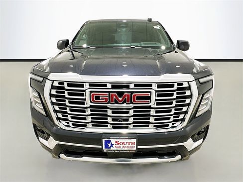 New 2026 GMC Yukon Denali w/ Denali Reserve Package image 2