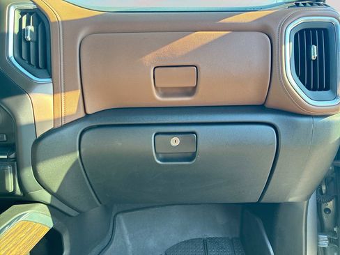 Certified 2022 Chevrolet Silverado 1500 High Country image 30