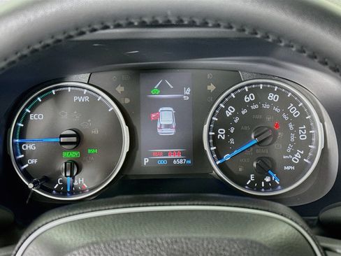 Certified 2022 Toyota RAV4 XLE Premium AWD/4WD image 12