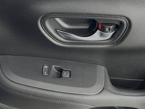 Used 2023 Honda HR-V LX image 32