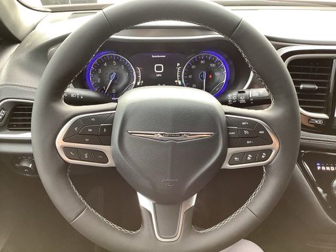 New 2026 Chrysler Pacifica Select image 17