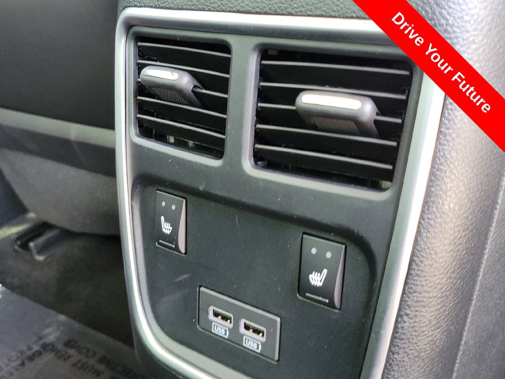 Used 2023 Chrysler 300 Touring L w/ Safetytec Plus Group RWD image 23