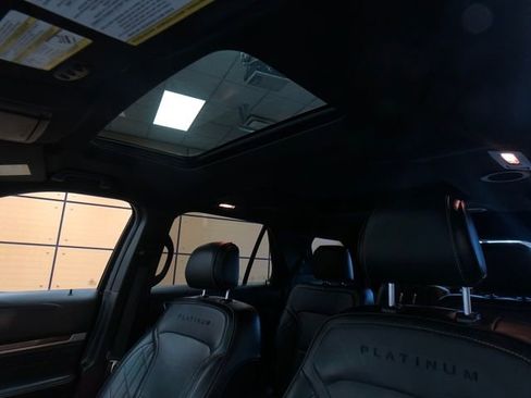 Used 2017 Ford Explorer Platinum image 20