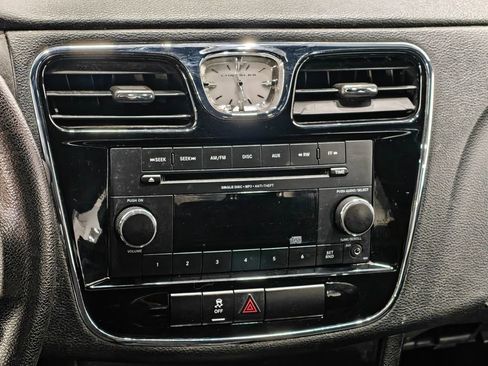 Used 2013 Chrysler 200 LX FWD image 6