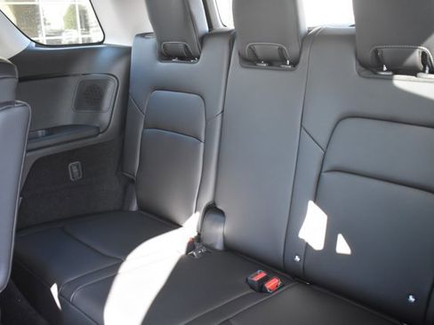 New 2026 Nissan Pathfinder SL w/ SL Premium Package image 16