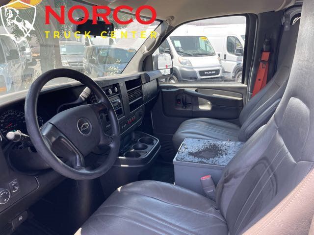 Used 2014 Chevrolet Express 2500 RWD image 13