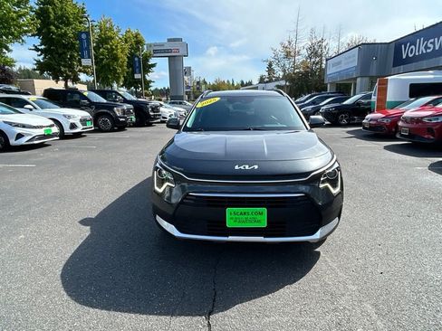 Used 2025 Kia Niro LX FWD image 10