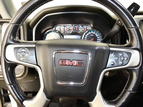 Used 2018 GMC Sierra 1500 SLE w/ SLE Value Package AWD/4WD image 16