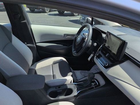 Used 2026 Toyota Corolla LE image 10