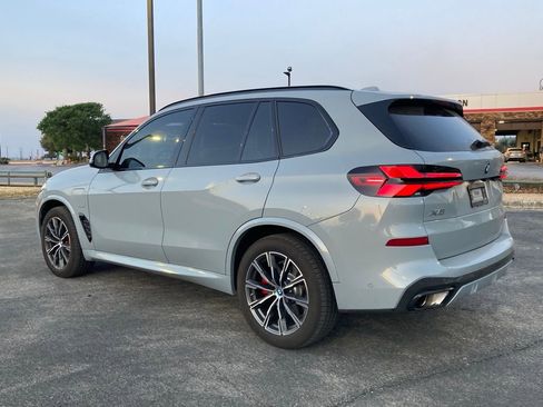 Used 2025 BMW X5 xDrive50e w/ M Sport Package image 7