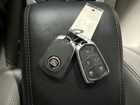 Used 2016 Cadillac SRX Luxury image 43