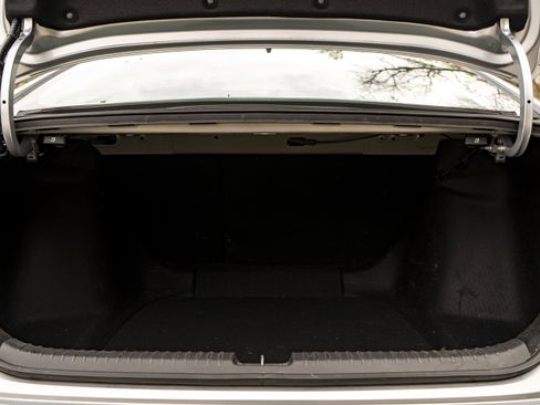 Certified 2023 Honda Accord EX image 41