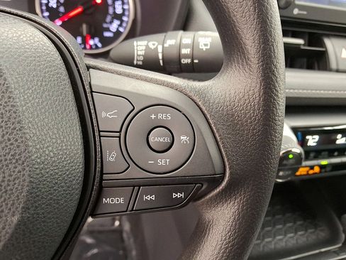 Certified 2022 Toyota RAV4 XLE image 18