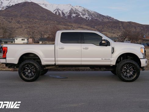 Used 2017 Ford F350 Platinum w/ Platinum Ultimate Package image 12