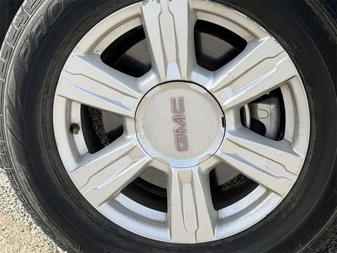 Used 2015 GMC Terrain SLE image 9