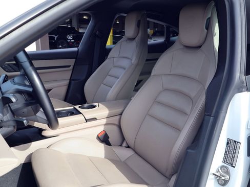 Certified 2022 Porsche Taycan image 5