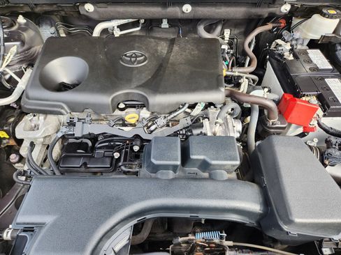 Used 2022 Toyota RAV4 XLE Premium image 36