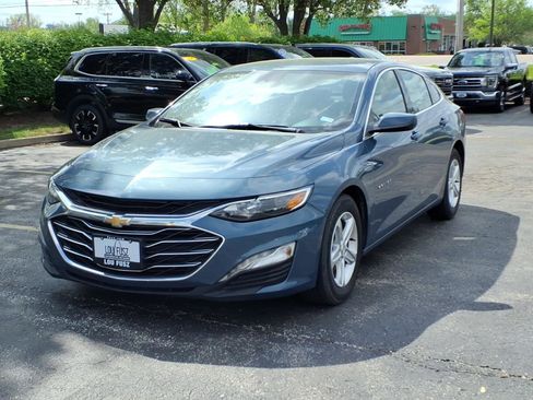 Used 2024 Chevrolet Malibu LT image 3