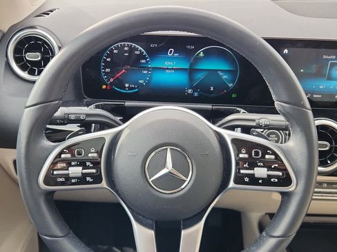 Used 2022 Mercedes-Benz GLA 250 4MATIC image 16