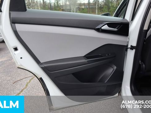 Used 2024 Volkswagen Taos S image 18