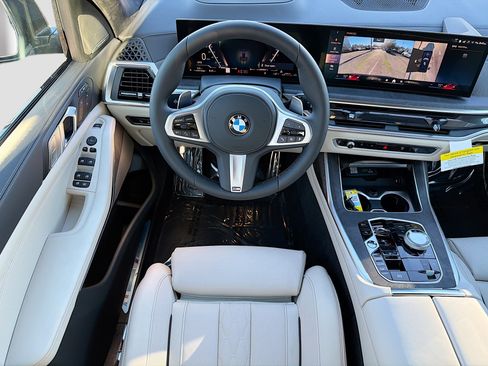 New 2026 BMW X7 xDrive40i image 18