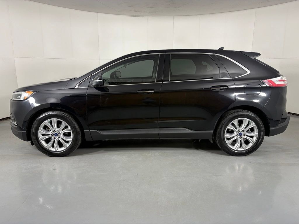 Used 2020 Ford Edge Titanium w/ Equipment Group 301A FWD image 5
