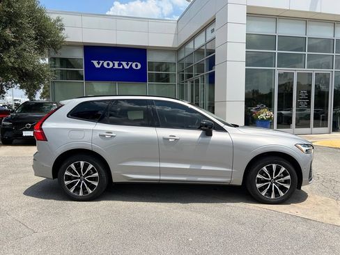 Certified 2024 Volvo XC60 B5 Core AWD/4WD image 8