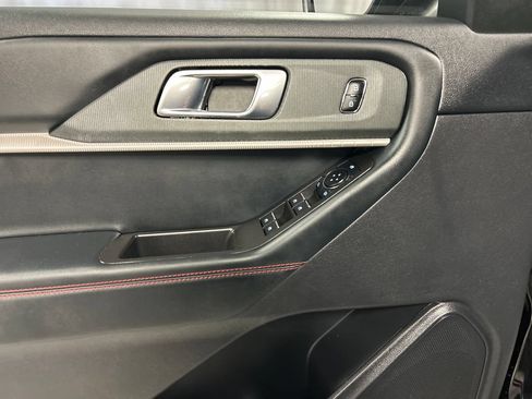 Used 2025 Ford Explorer ST-Line w/ ST-Line Street Pack AWD/4WD image 14