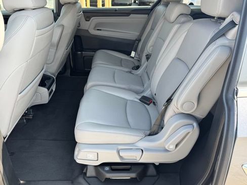 Used 2023 Honda Odyssey Touring image 18