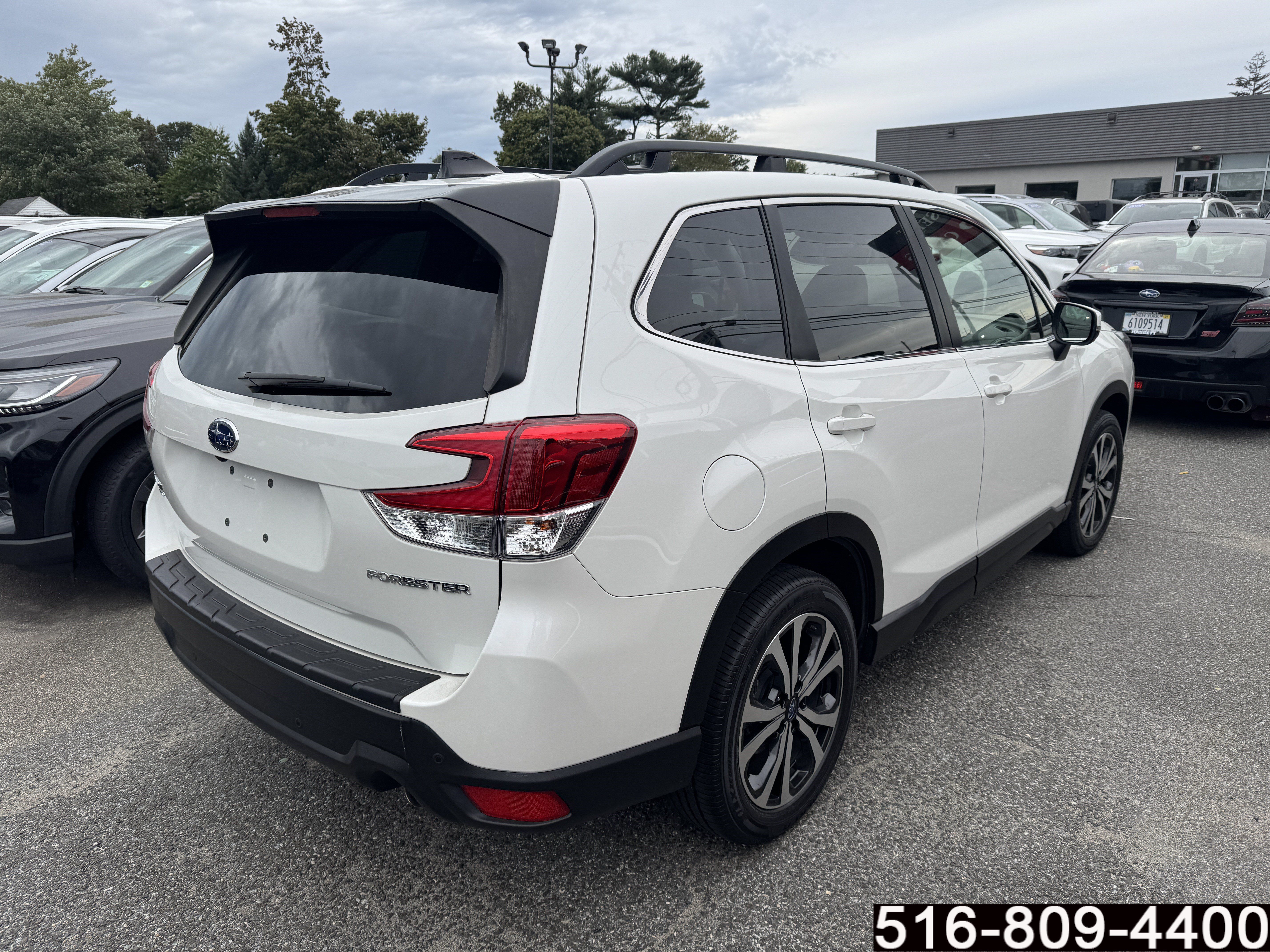 Used 2024 Subaru Forester Limited AWD/4WD image 4