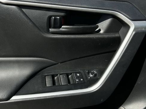 Certified 2025 Toyota RAV4 LE image 21