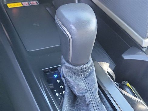 Used 2025 Toyota Camry SE image 16