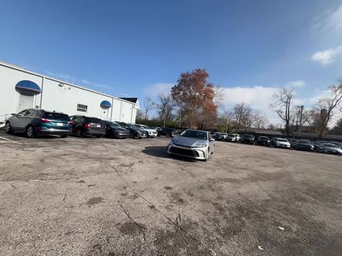 Used 2025 Toyota Camry LE image 14