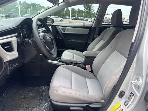 Used 2016 Toyota Corolla LE FWD image 12