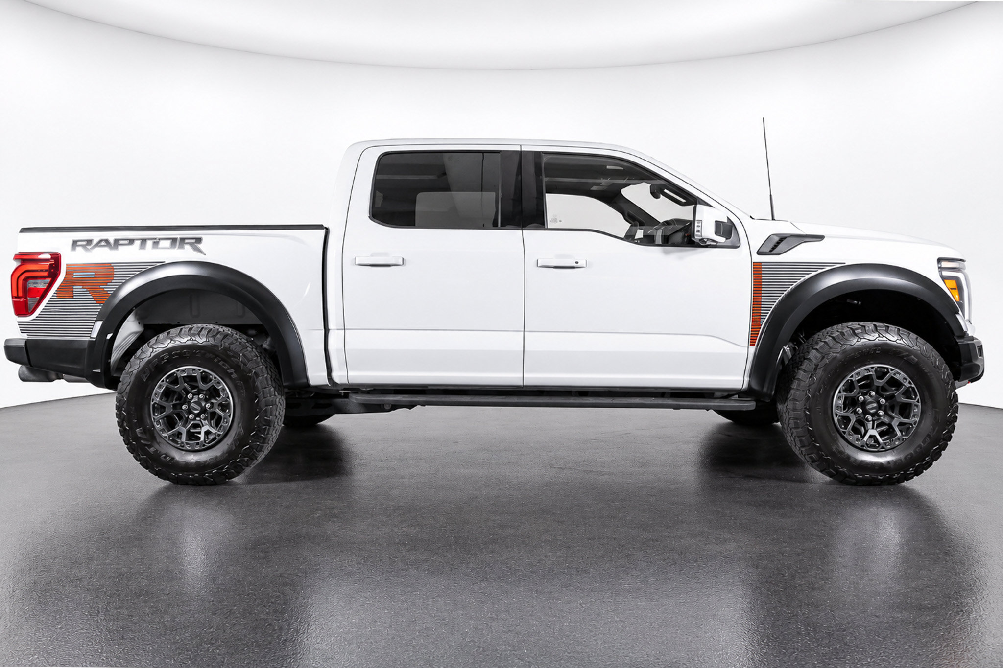 Used 2024 Ford F150 Raptor w/ Equipment Group 803A Raptor R AWD/4WD image 13