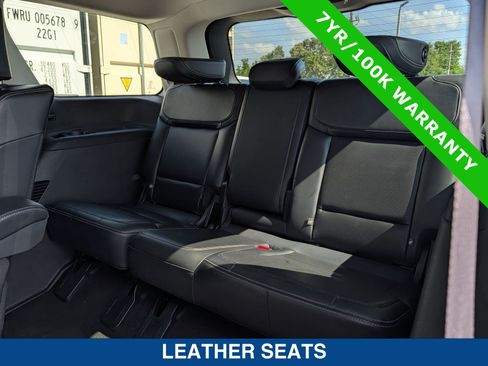 Certified 2025 Ford Expedition Platinum w/ Driver's Package AWD/4WD image 18