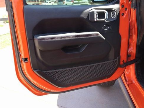 Used 2019 Jeep Wrangler Unlimited Rubicon w/ Uconnect 4C Nav & Sound Group AWD/4WD image 34