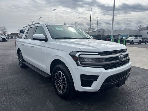 Used 2024 Ford Expedition Max XLT image 4