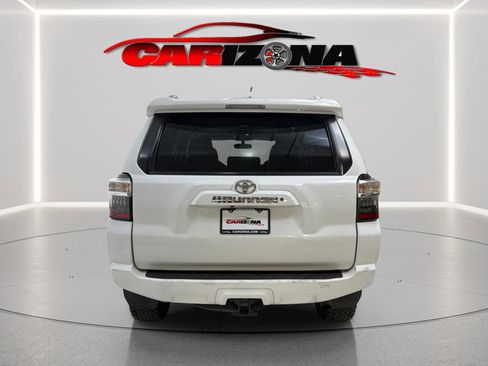 Used 2016 Toyota 4Runner SR5 image 9