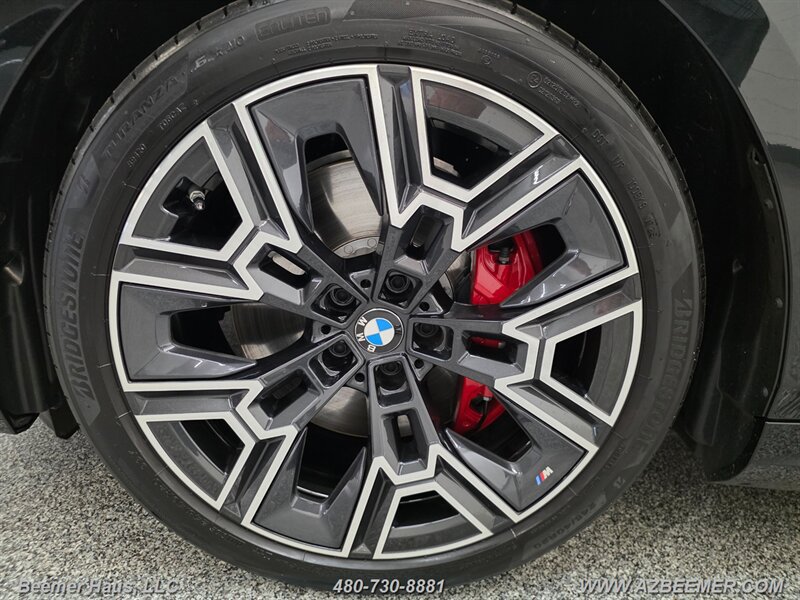 Used 2026 BMW i5 eDrive40 w/ M Sport Package RWD image 13