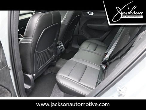 Certified 2025 Volvo XC40 B5 Core w/ Protection Package Premier image 23