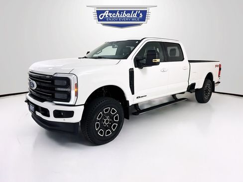 Used 2025 Ford F350 Platinum image 3