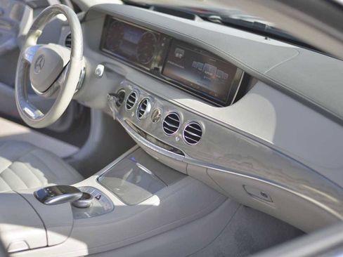 Used 2016 Mercedes-Benz S 550 Sedan w/ Sport Package w/ Sport Package image 16