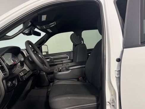 Certified 2025 RAM 2500 Big Horn AWD/4WD image 20